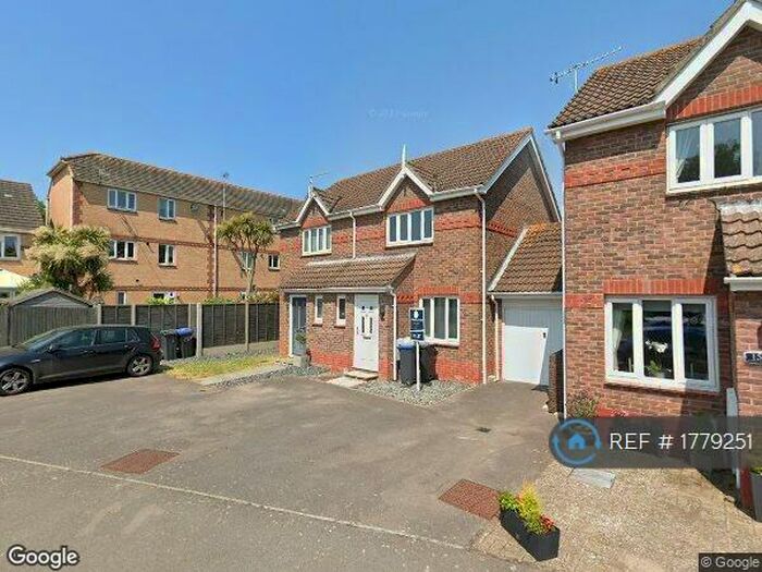 2 Bedroom Semi-Detached House To Rent In Essenhigh Drive, Worthing, BN13