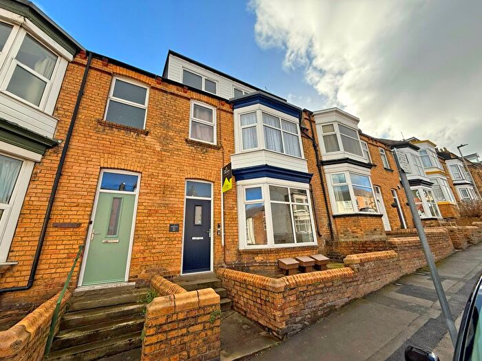 2 Bedroom Flat To Rent In Langdale Road, Scarborough, YO12