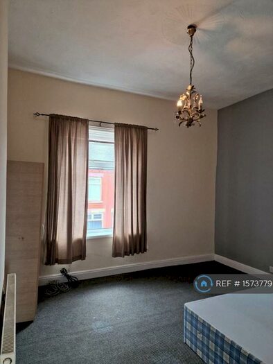 2 Bedroom Terraced House To Rent In Turf Lane, Chadderton, Oldham, OL9