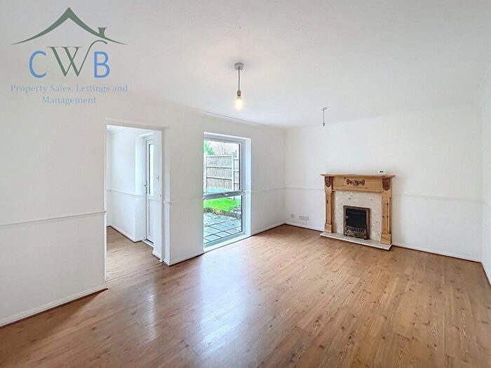 3 Bedroom Semi-Detached House To Rent In Alma Road, Eccles, ME20