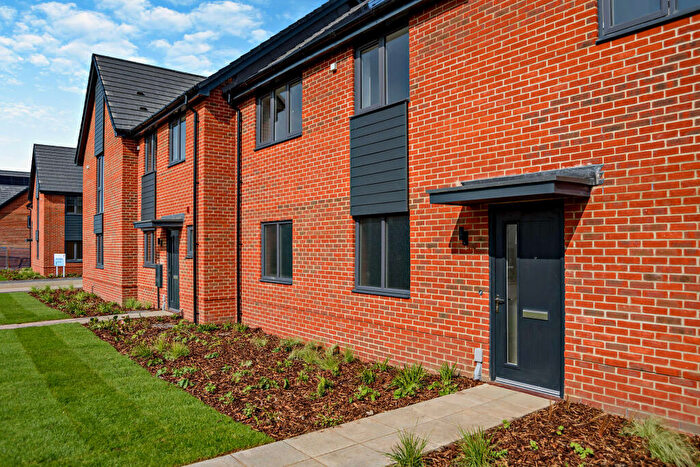 2 Bedroom Maisonette To Rent In Buckler Ride, Crowthorne, RG45