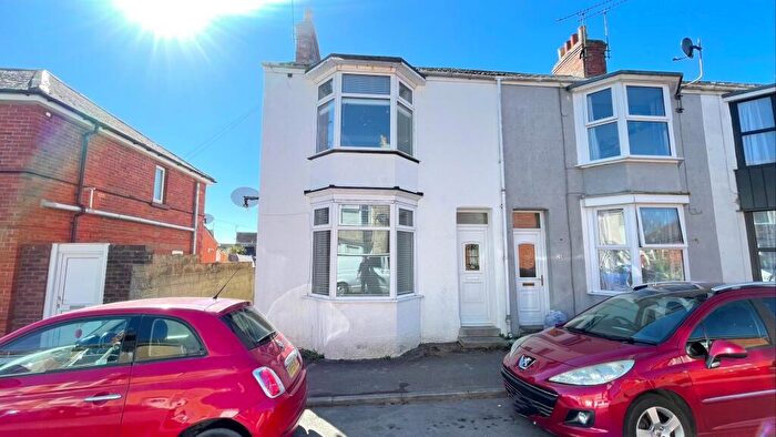 2 Bedroom End Of Terrace House For Sale In Victoria Road, Portland, Dorset, DT5