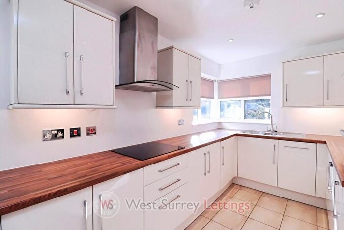 2 Bedroom Flat To Rent In Renaissance, Addlestone, KT15