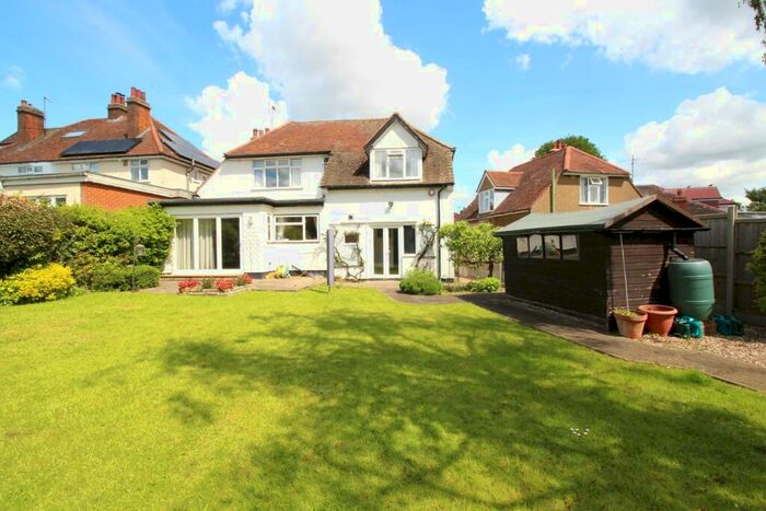 3 Bedroom Semi-Detached House To Rent In Moormead Close, Hitchin, SG5