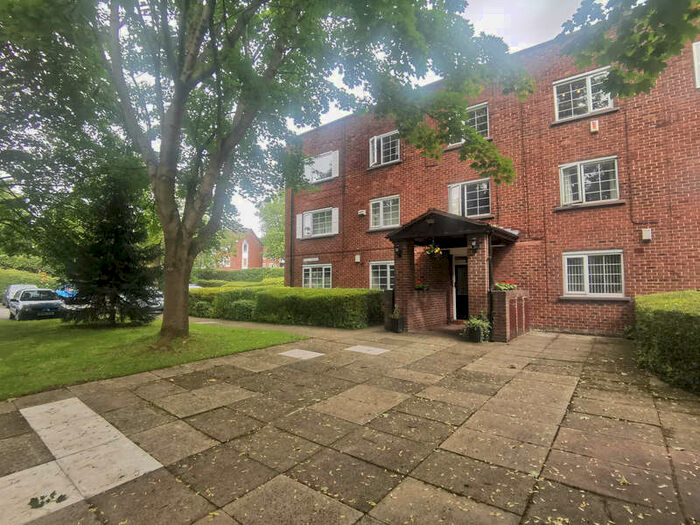 2 Bedroom Apartment To Rent In Bevill Square, Salford, M3