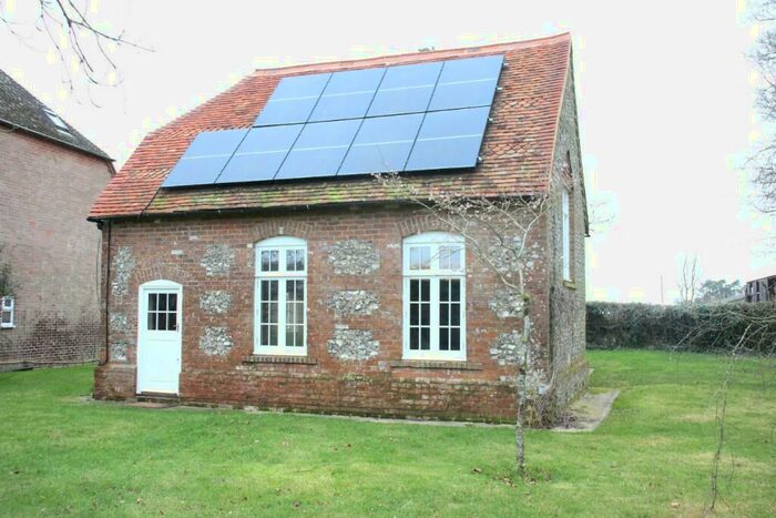 1 Bedroom Detached House To Rent In Buttermere, Marlborough, Wiltshire, ., SN8