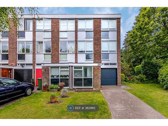 4 Bedroom End Of Terrace House To Rent In Silver Tree Close, Walton-On-Thames, KT12