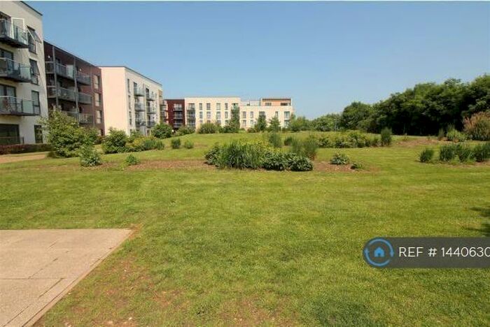 2 Bedroom Flat To Rent In Faraday House, Enfield, EN3