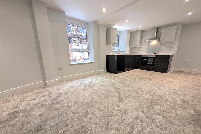 1 Bedroom Flat To Rent In Bernard Street, Southampton, SO14