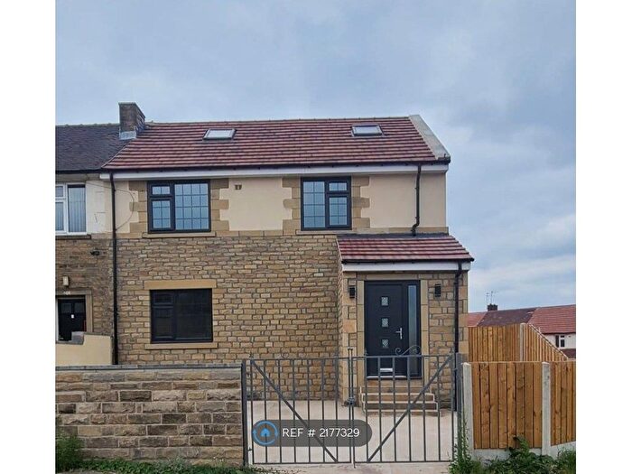 5 Bedroom End Of Terrace House To Rent In Little Horton Lane, Bradford, BD5