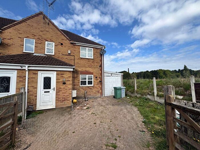 2 Bedroom Semi-Detached House For Sale In Kingsway Avenue, Ollerton, NG22