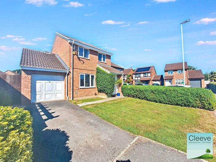 3 Bedroom Detached House To Rent In Holmer Crescent, GL51