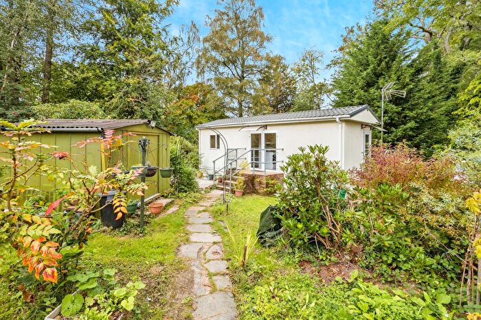 1 Bedroom Property For Sale In Tomtit Crescent, Turners Hill Park, Turners Hill, Crawley, RH10