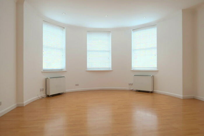 2 Bedroom Apartment To Rent In Kentish Town Road, London, NW5