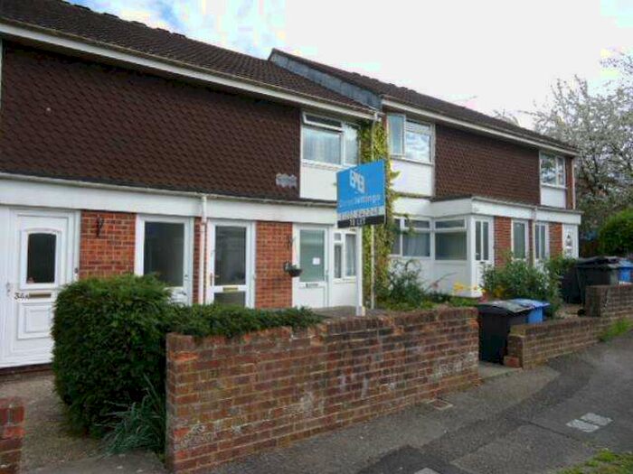 1 Bedroom Flat To Rent In Cockerell Close, Wimborne, Dorset, BH21