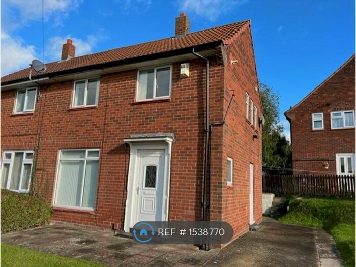 2 Bedroom Semi-Detached House To Rent In Pigeon Cote Road, Leeds, LS14