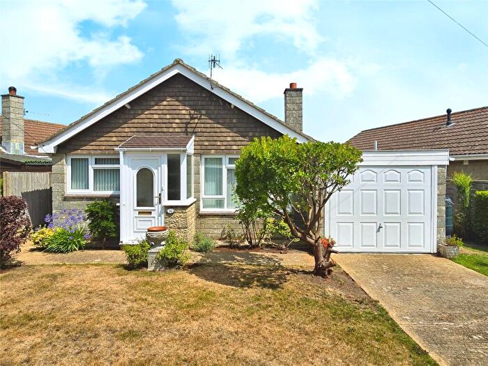 2 Bedroom Bungalow For Sale In Parkway, Freshwater, Isle Of Wight, PO40