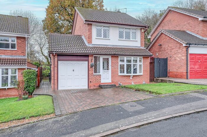 3 Bedroom Detached House For Sale In Rosehall Close, Redditch, B98