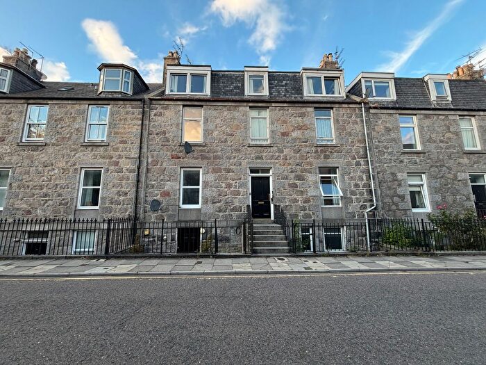 1 Bedroom Flat For Sale In Flat F, Crimon Place, Aberdeen, Aberdeen City, AB10