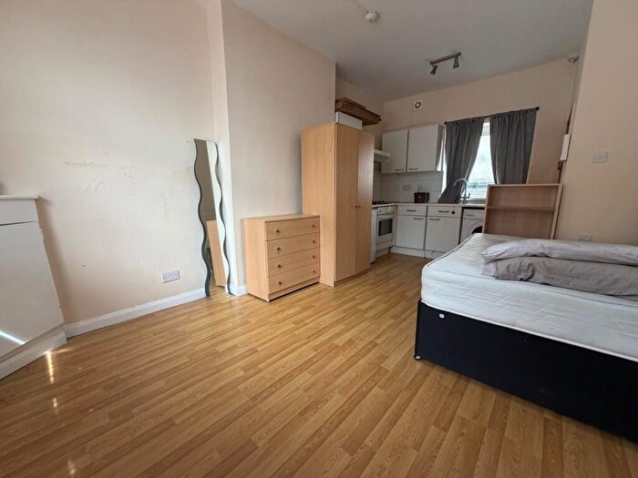 Studio To Rent In Rhymney Terrace, Cathays, CF24