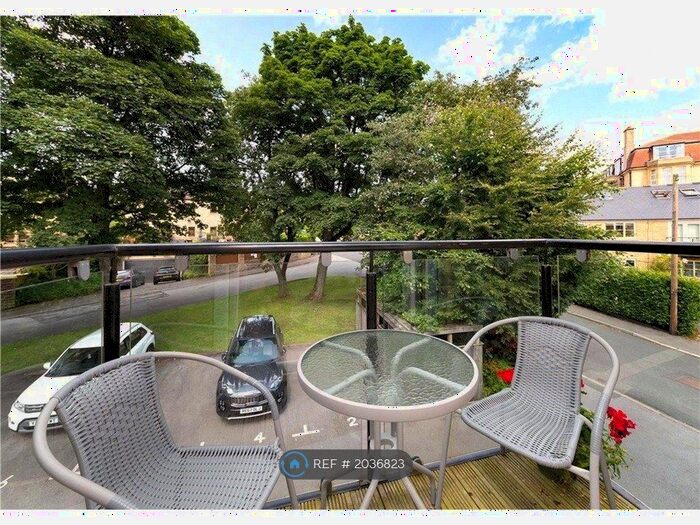 2 Bedroom Flat To Rent In The Rowans, Bingley, BD16