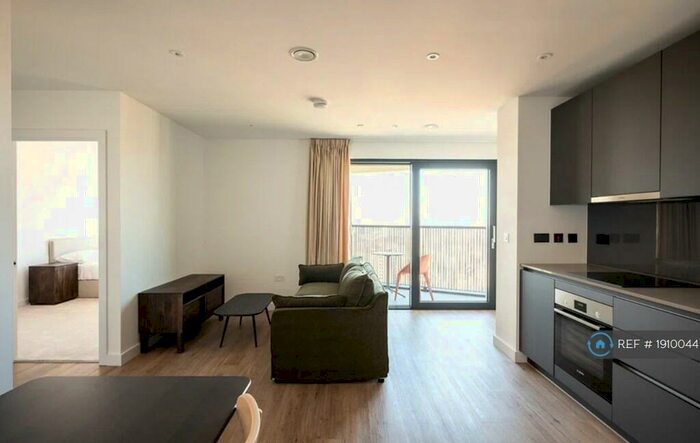 1 Bedroom Flat To Rent In Bromley By Bow, London, E3