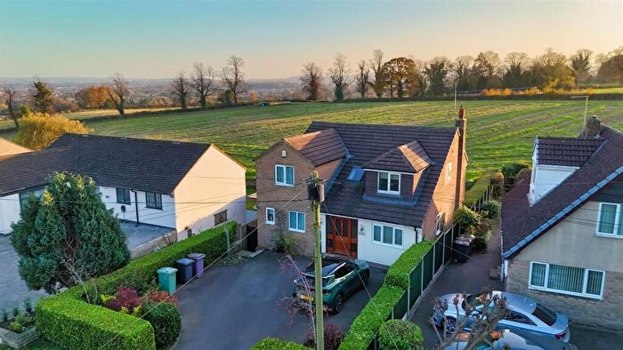 3 Bedroom Detached House For Sale In Main Road, Cutthorpe, Chesterfield, S42