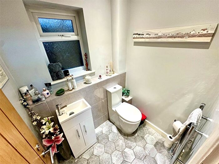 4 Bedroom Detached House For Sale In SouthView Close, South Woodham Ferrers, South Woodham Ferrers, CM3