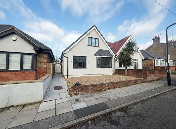 4 Bedroom Semi Detached Bungalow For Sale In Walford Road, Uxbridge, UB8