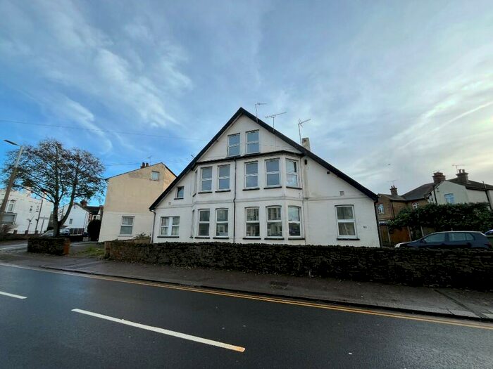 Studio To Rent In West Road, Westcliff-On-Sea, Essex, SS0