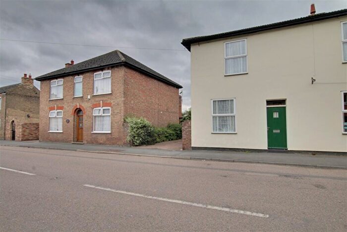 2 Bedroom End Of Terrace House To Rent In Station Road, Manea, March, PE15