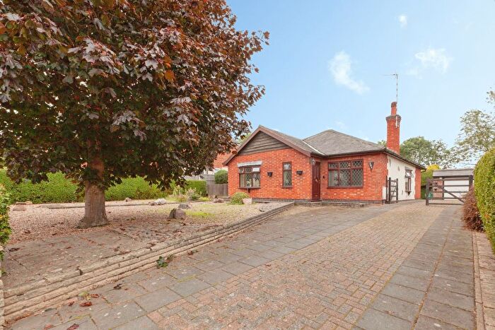 2 Bedroom Bungalow For Sale In Scraptoft Lane, Leicester, Leicestershire, LE5