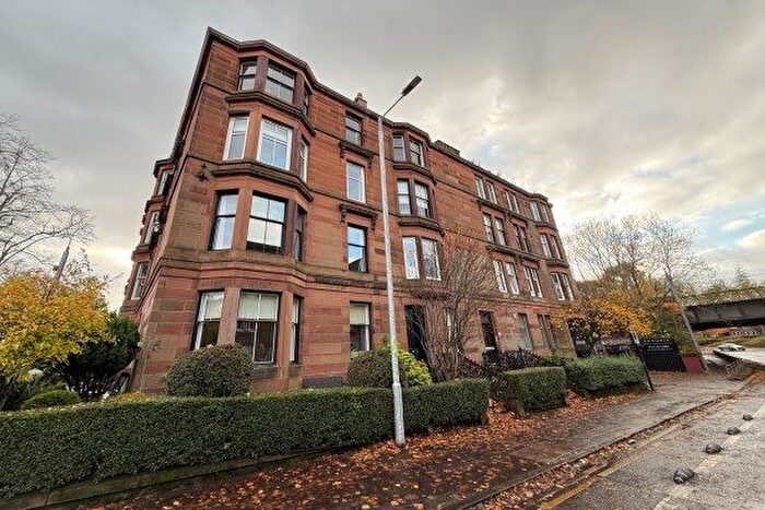 2 Bedroom Flat To Rent In Clarence Drive, Glasgow, G12