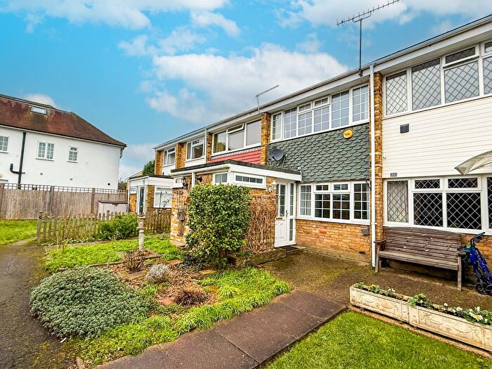 2 Bedroom Terraced House To Rent In Windsor Road, Wraysbury, Staines, TW19