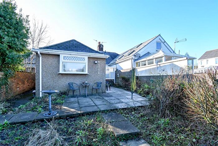 2 Bedroom Semi-Detached Bungalow For Sale In Tynewydd Road, Barry, CF62