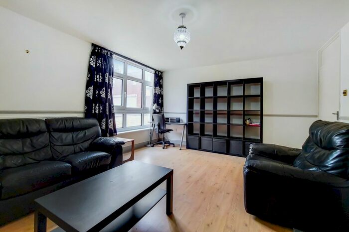 3 Bedroom Maisonette To Rent In Woking Close, London, SW15