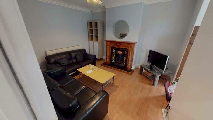 4 Bedroom Terraced House To Rent In Trelawn Avenue, Headingley, Leeds, LS6