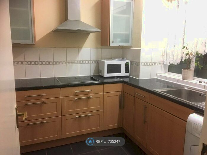 3 Bedroom Flat To Rent In President House, London, EC1V