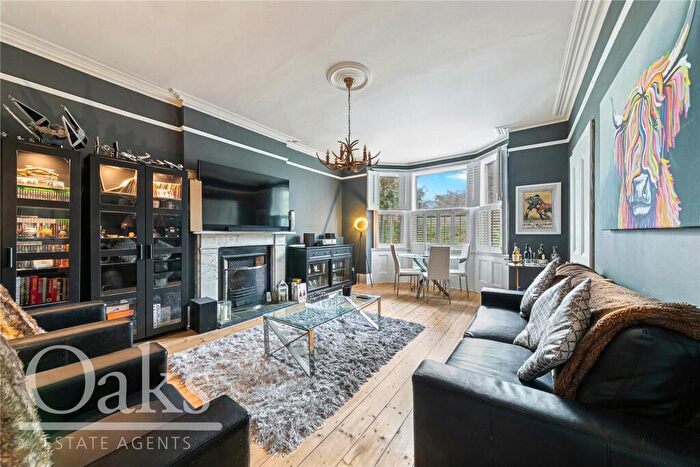 2 Bedroom Apartment For Sale In Birdhurst Rise, South Croydon, CR2