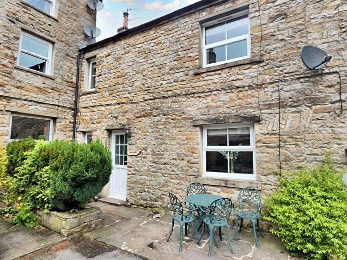 3 Bedroom Terraced House For Sale In Hawes, North Yorkshire, DL8