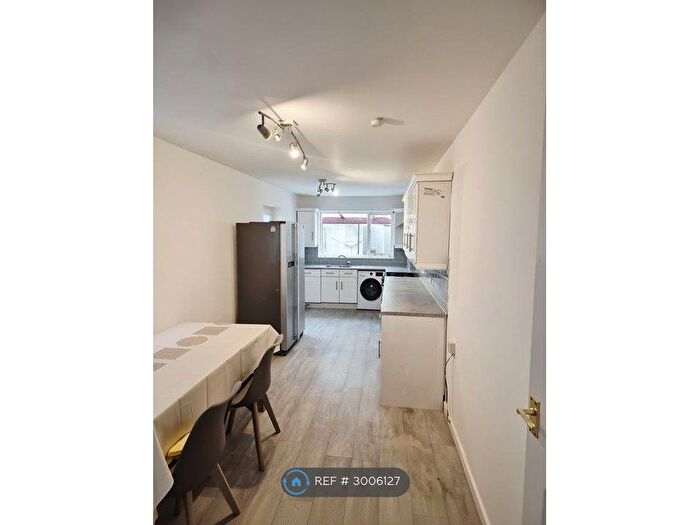 3 Bedroom Terraced House To Rent In Emsworth Road, Portsmouth, PO2