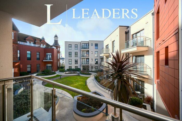 2 Bedroom Apartment To Rent In Dyke Road, BN1