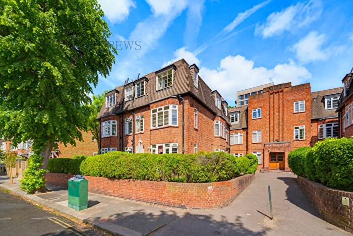1 Bedroom Flat For Sale In Hastings House, Hastings Road, Ealing, W13