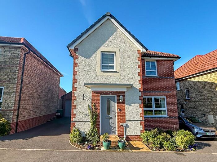 4 Bedroom Detached House For Sale In Pennant Way, Nailsea, North Somerset, BS48
