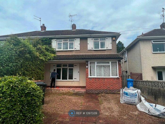 3 Bedroom Semi-Detached House To Rent In Greenwich Drive South, Derby, DE22