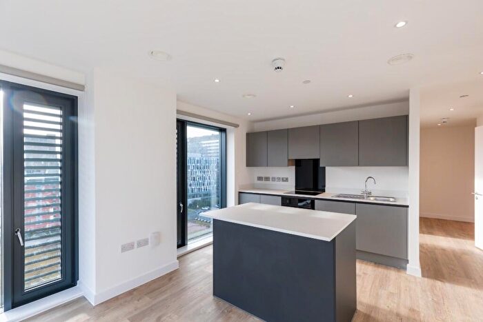 2 Bedroom Flat To Rent In Flat, Pall Mall, Liverpool, Merseyside, L3