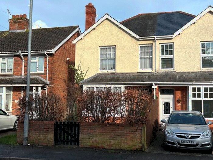 2 Bedroom Semi-Detached House To Rent In Cheddon Road, Taunton, TA2