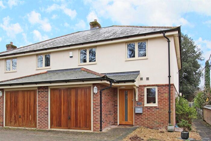 3 Bedroom End Of Terrace House For Sale In High Street, Broughton, Stockbridge, SO20