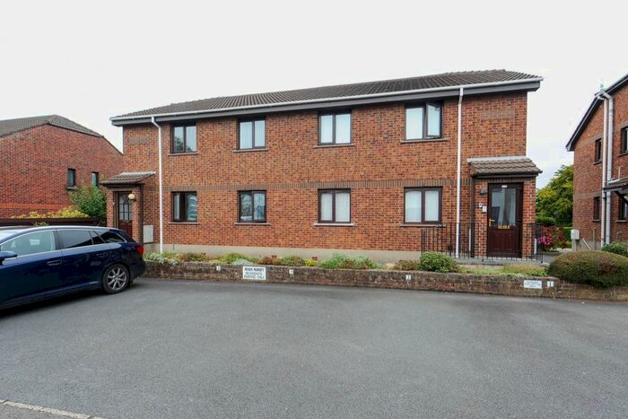 2 Bedroom Flat For Sale In Glencregagh Court, Newtownbreda, Belfast, BT6