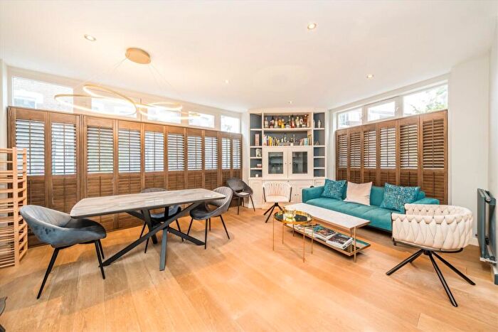 2 Bedroom Flat To Rent In Kingsgate Road, West Hampstead, NW6